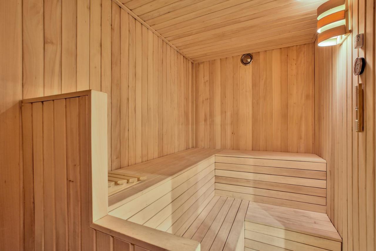 Maison Barbes 4* Parijs